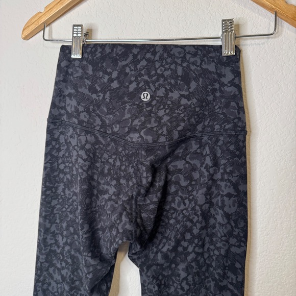 Lululemon Align Pant II 25"
Formation Camo Deep Coal Multi / Black - Picture 7 of 10